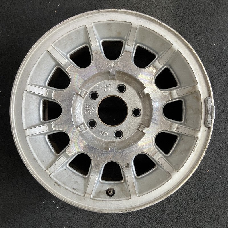 15″ CROWN VICTORIA 95-97 15×6.5 aluminum 12 spoke w/o machined finish Original OEM Wheel Rim